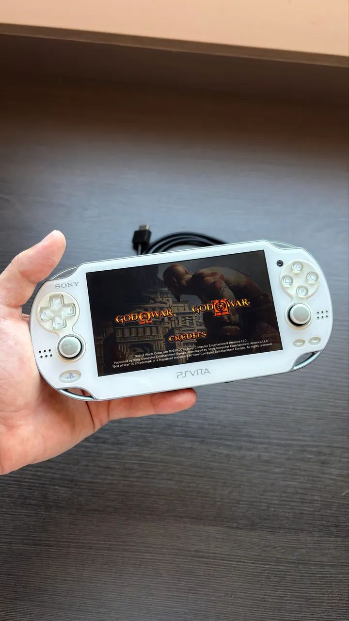 PSVita メモカ32GB PSVITA BRANCO DESBLOQUEADO + CARTÃO 32GB - Consoles de Vídeo Game