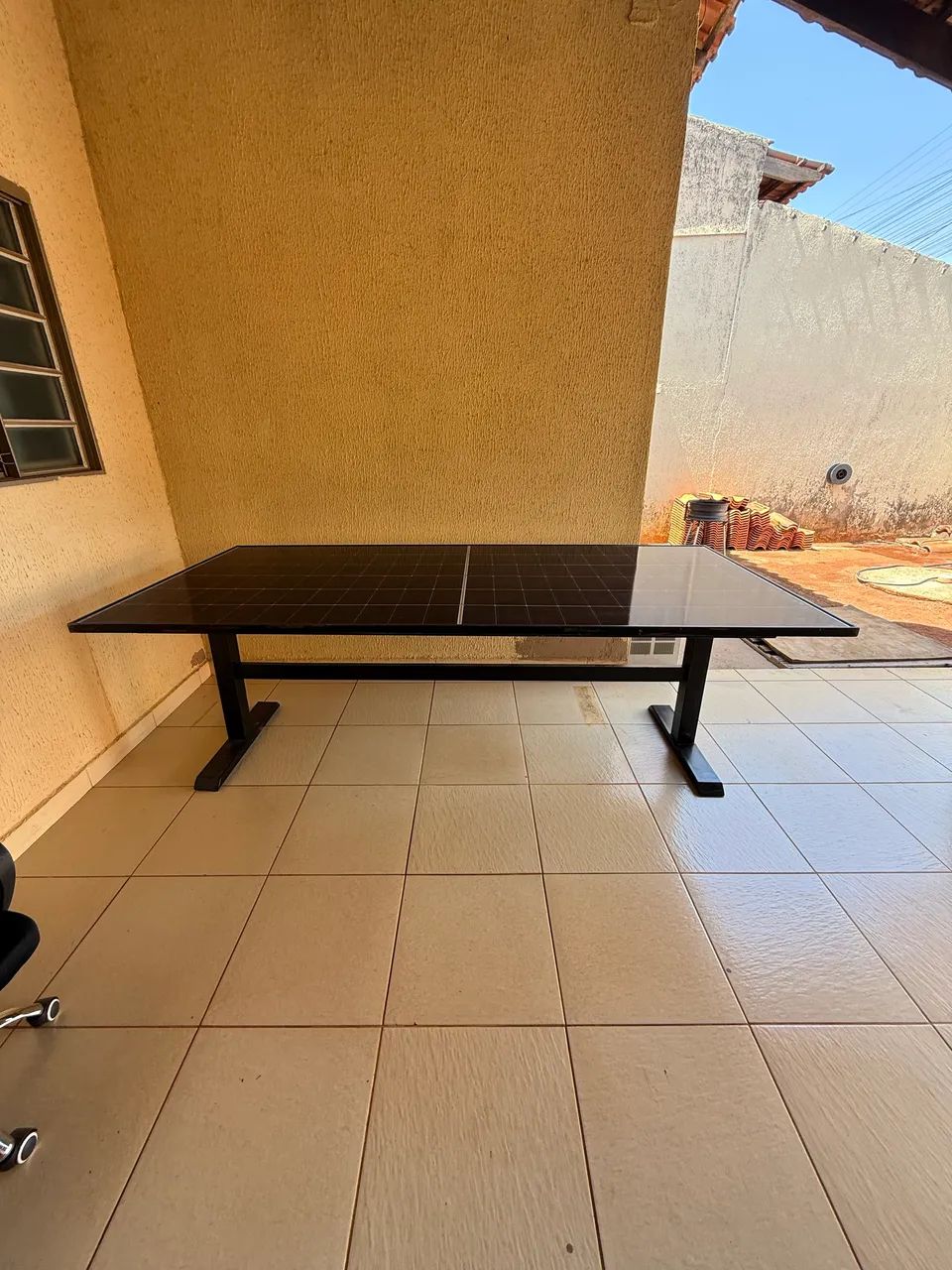 Mesa 8 lugares com tampo de placa solar, base de aço, 2,30m - Foto 3