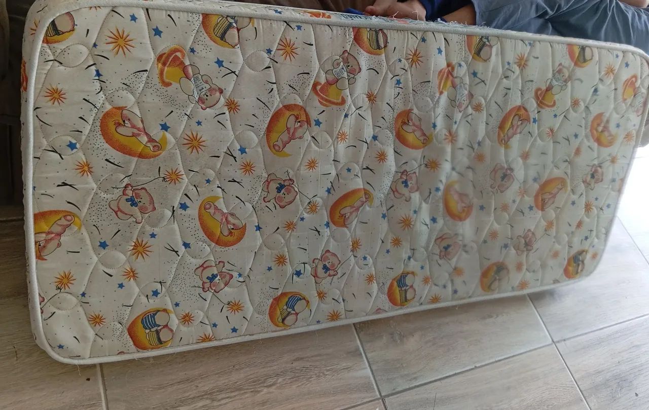 Colch ão infantil e painel tv - Foto 2