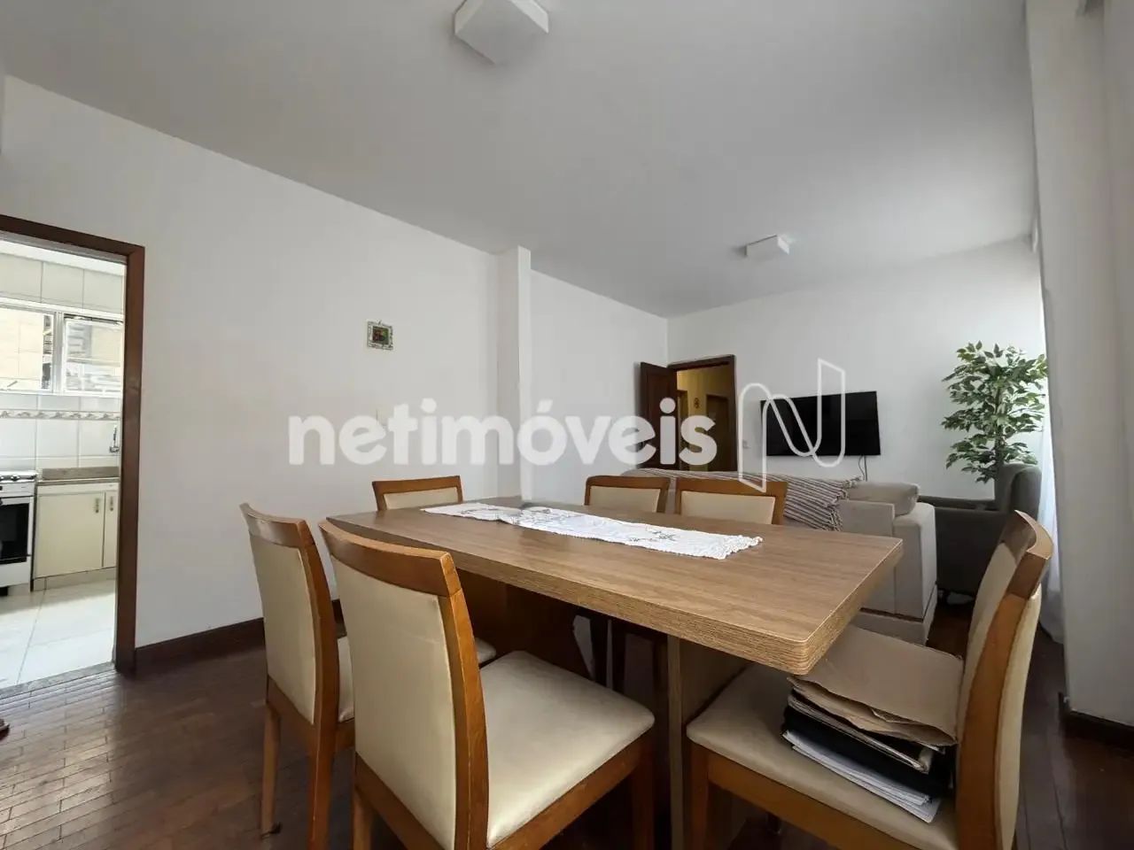 Ótimo apto 03 quartos, suíte, com elevador e 02 vagas - Foto 3