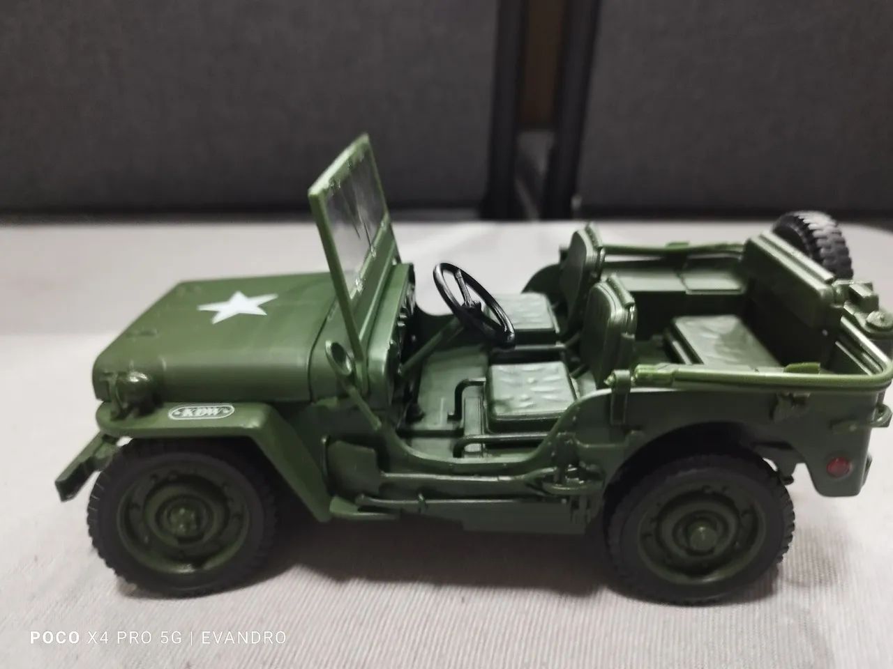 Jeep militar 1/24 - Foto 2