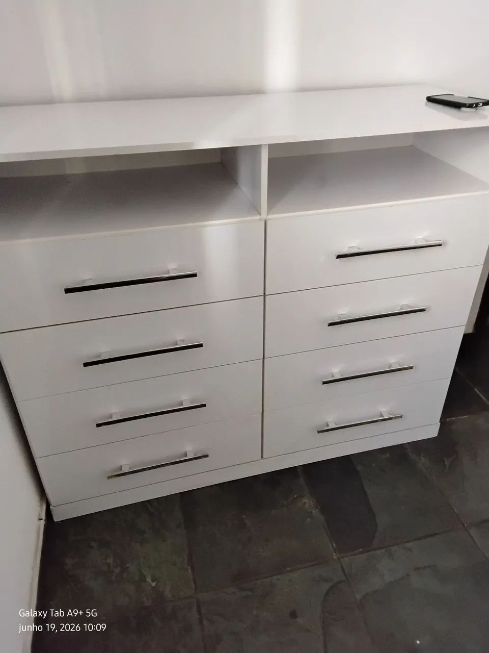 Cômoda com 8 gavetas
