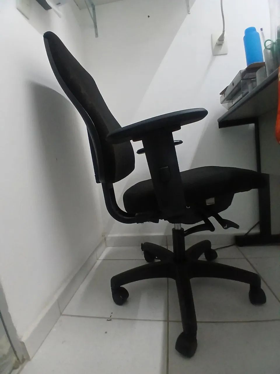 Cadeira ergonômica para escritório  - Foto 3