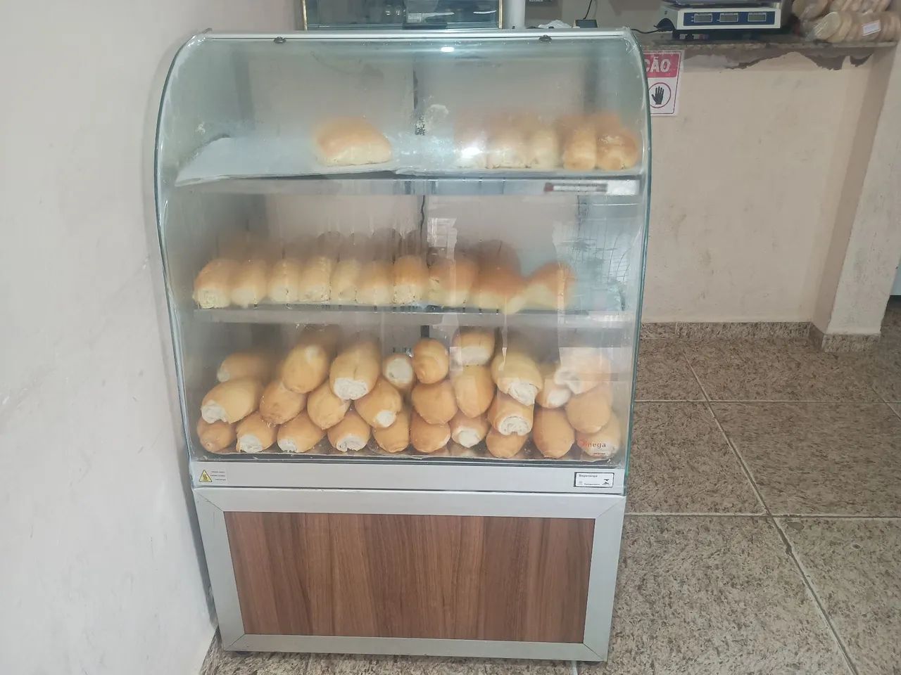 vende-se balcão vitrine quente