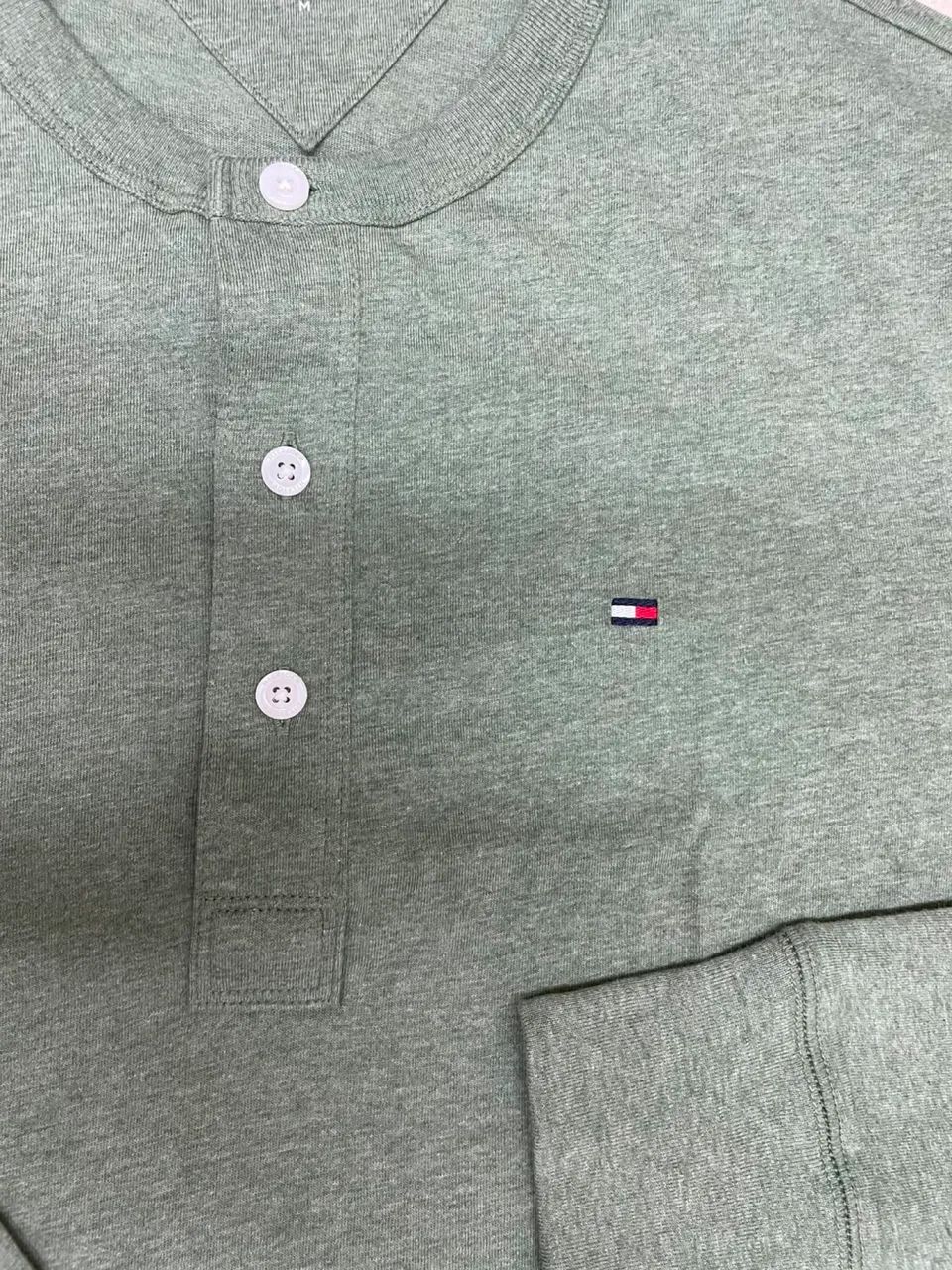 Camisa malha Tommy Hilfiger importada - NOVA/SEM USO  - Foto 2