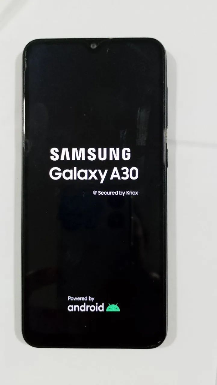 Celular Samsung A30 - Foto 2