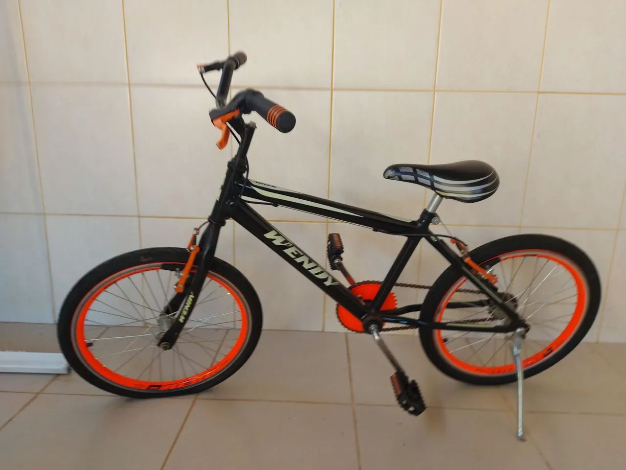 Bicicleta Wendy aro 20 em excelente estado!! - Foto 2