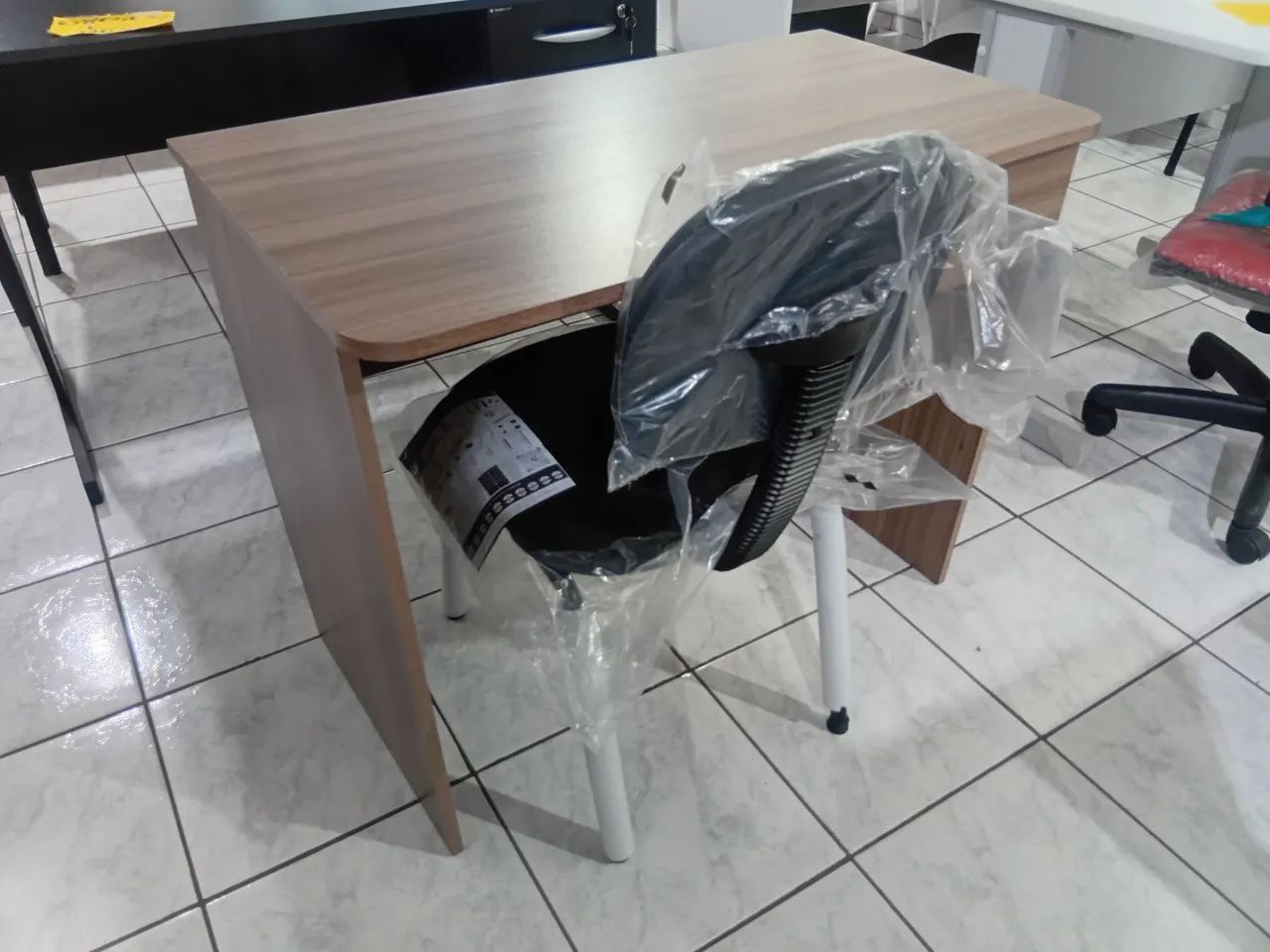 Escrivaninha e cadeira para estudar  - Foto 3