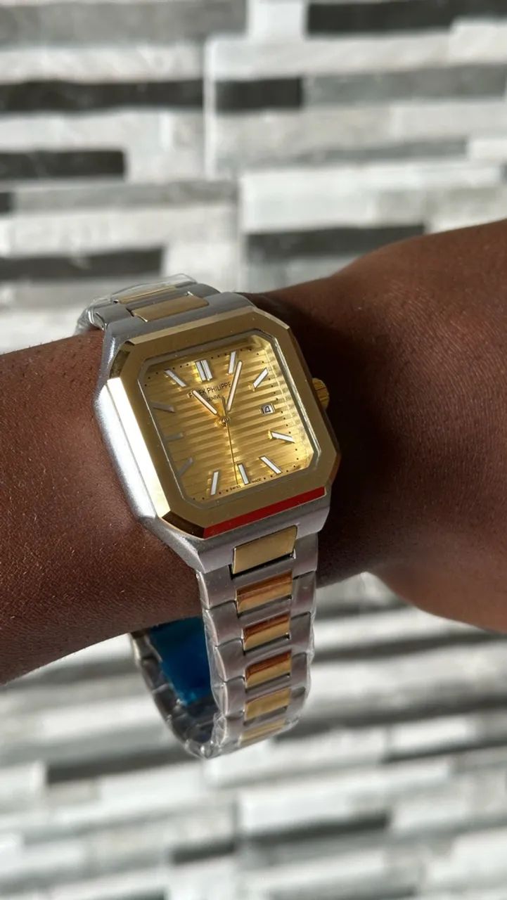 Relógio prata e dourado - Foto 2