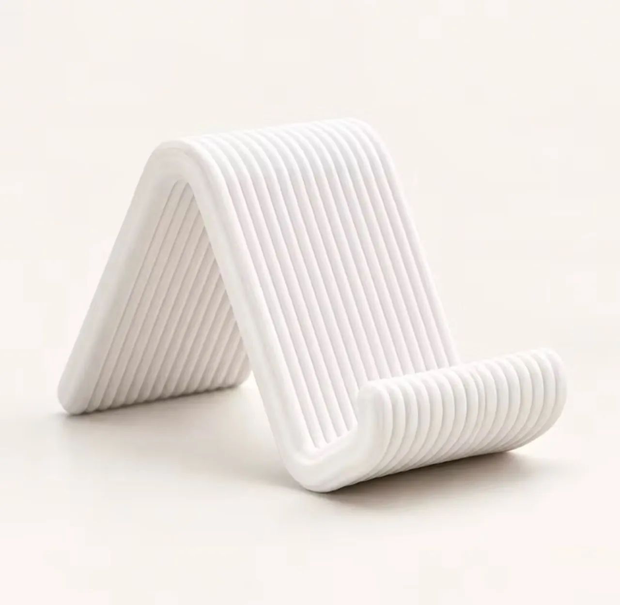 Suporte Compacto para Celular de Mesa - Leve e Prático - Foto 4