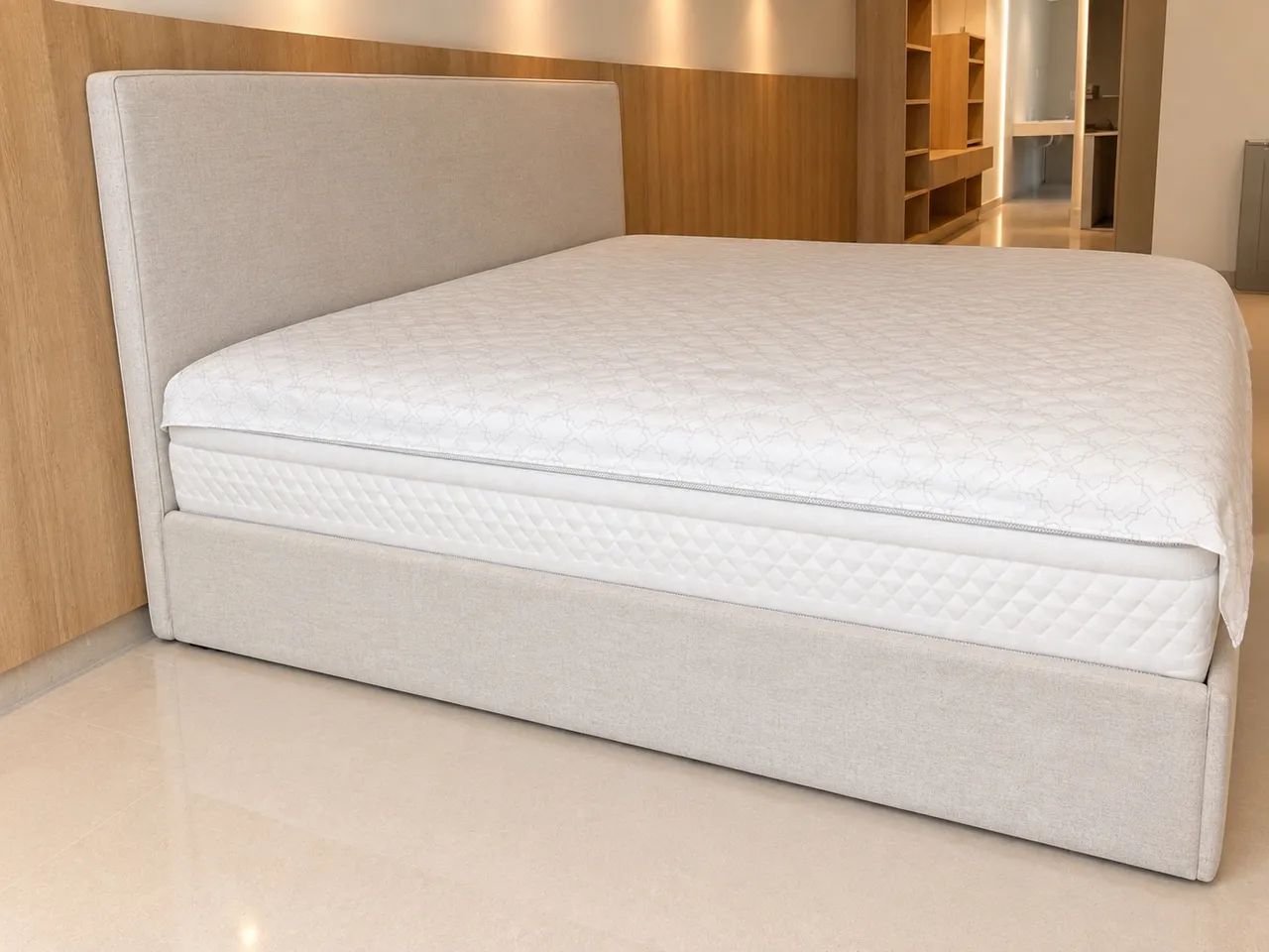 Cama King completa base e cabeceira de linho + Colchão!! Excelente estado - Foto 4