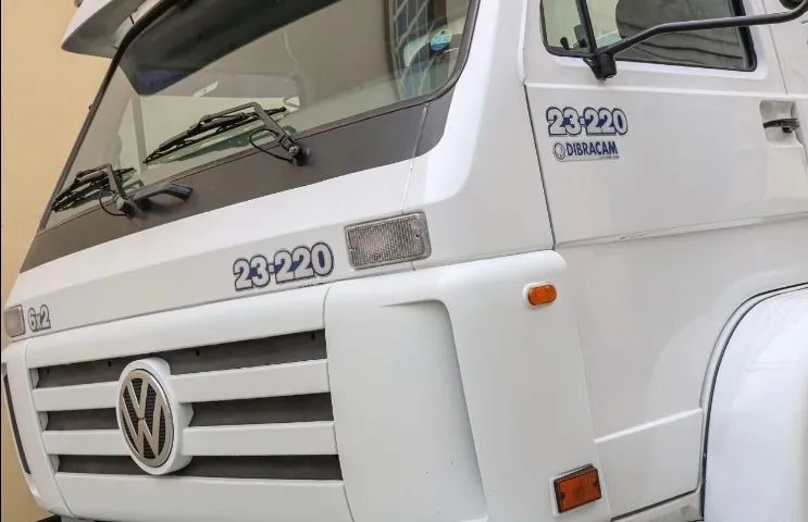 vw 23220 6x2 2006  - Foto 4