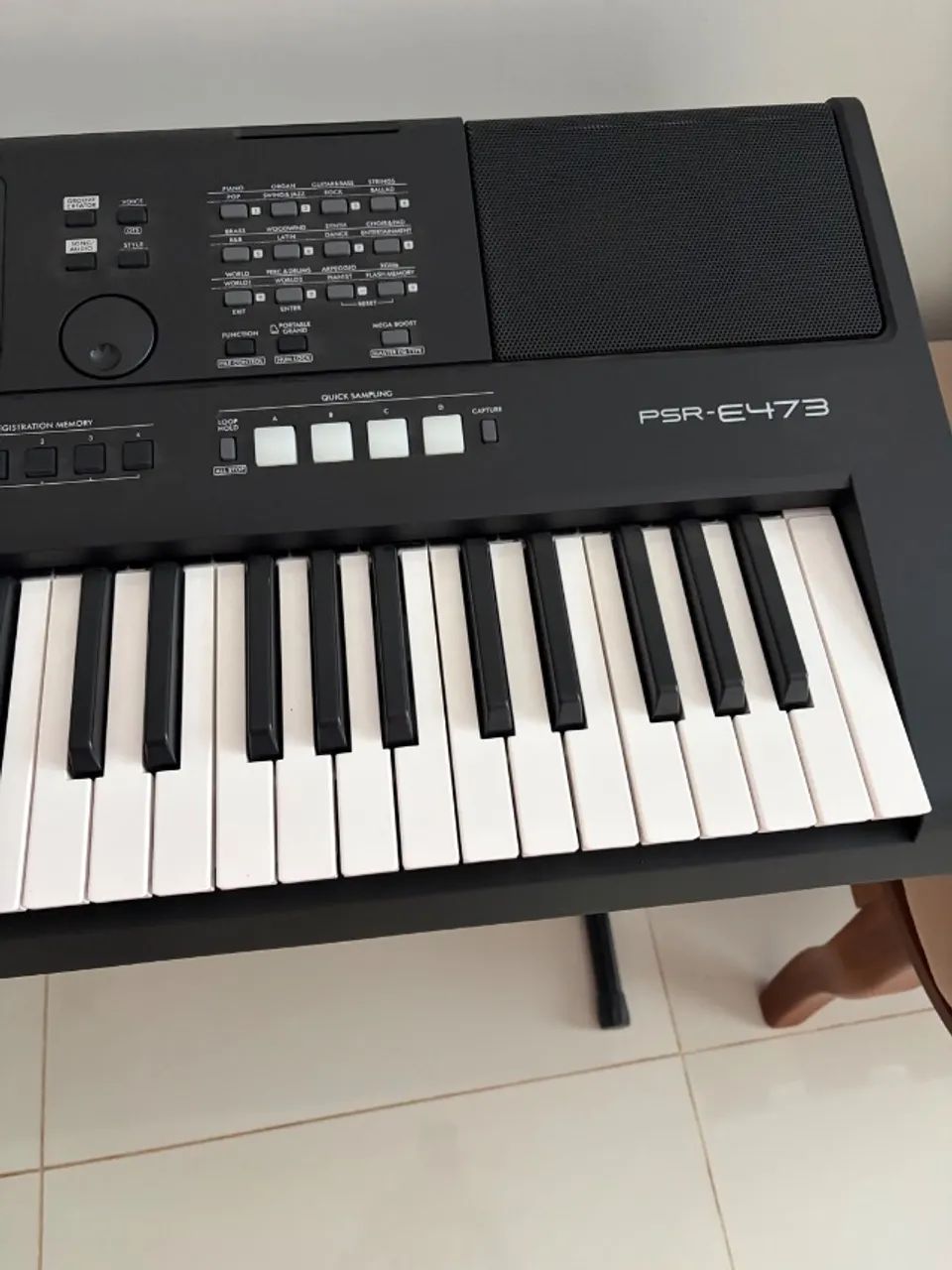 Teclado Yamaha PSR-E473 - Foto 2