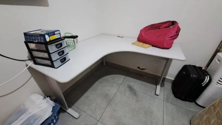 Mesa de escritório com formato em L - Foto 2