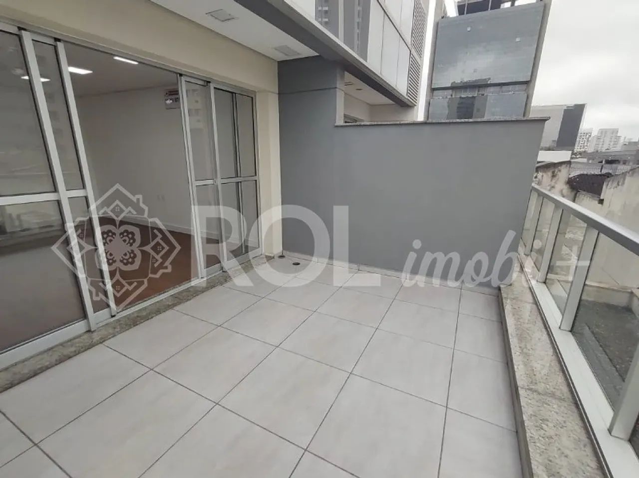 SALA COM VARANDA NA BARRA FUNDA AO LADO DO FÓRUM TRABALHISTA - Foto 4