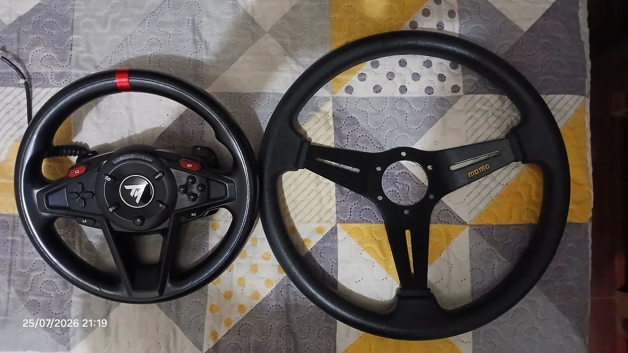 Volante Thrustmaster T128 com aro momo 350mm - Foto 4