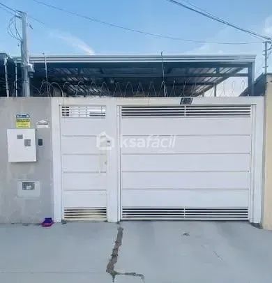 Casa à venda, com Piscina e Área de Lazer - Foto 2