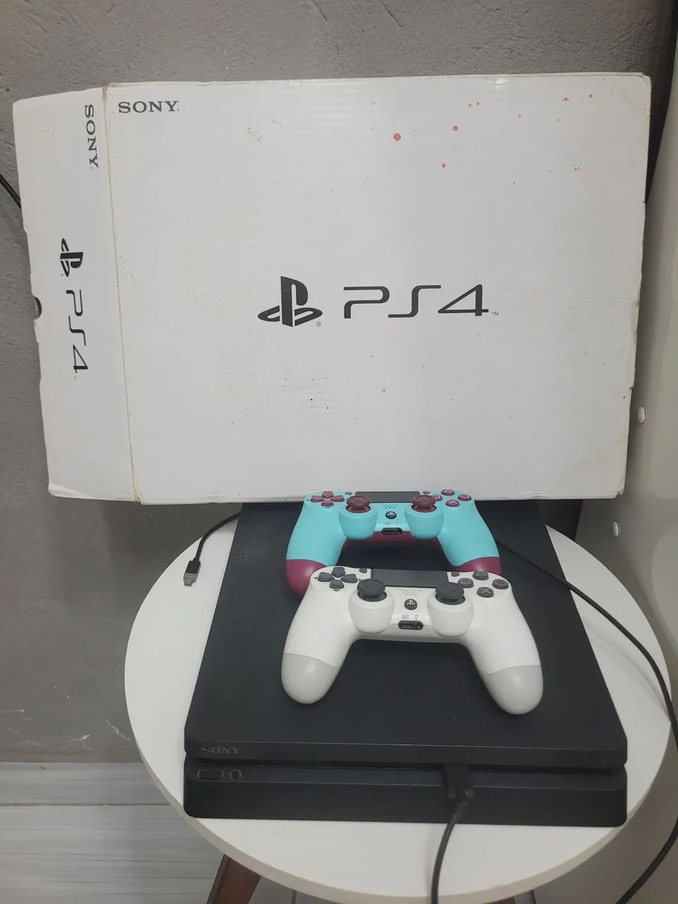 Ps4 Slim Com jogos + 2 controles  - Foto 2