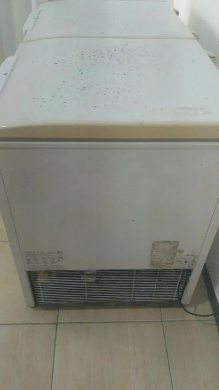 Vendo freezer 400l Electrolux *59