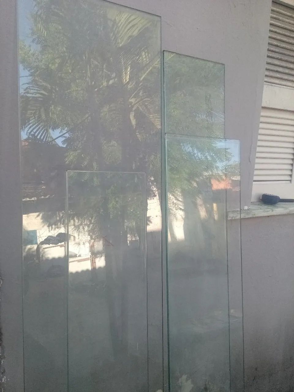 PRATELEIRAS DE VIDRO