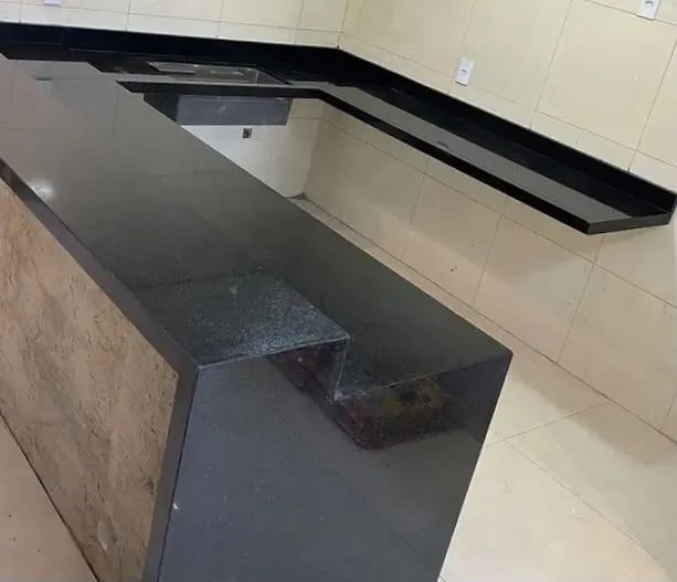 Bancadas em Marmores  e Granitos