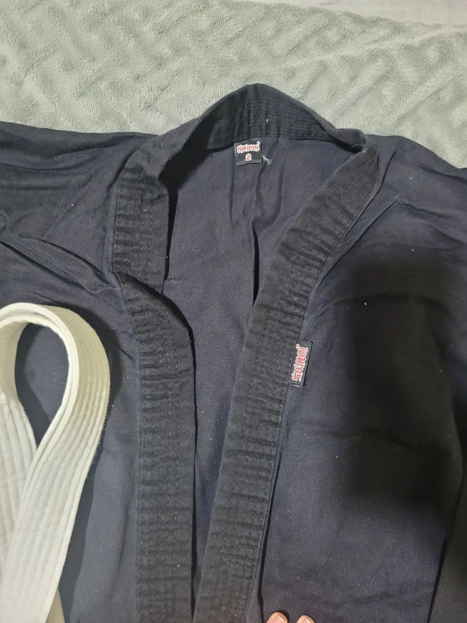 Kimono Jiu-Jitsu A2 Shiroi - Branco e Preto - Oportunidade - Foto 4