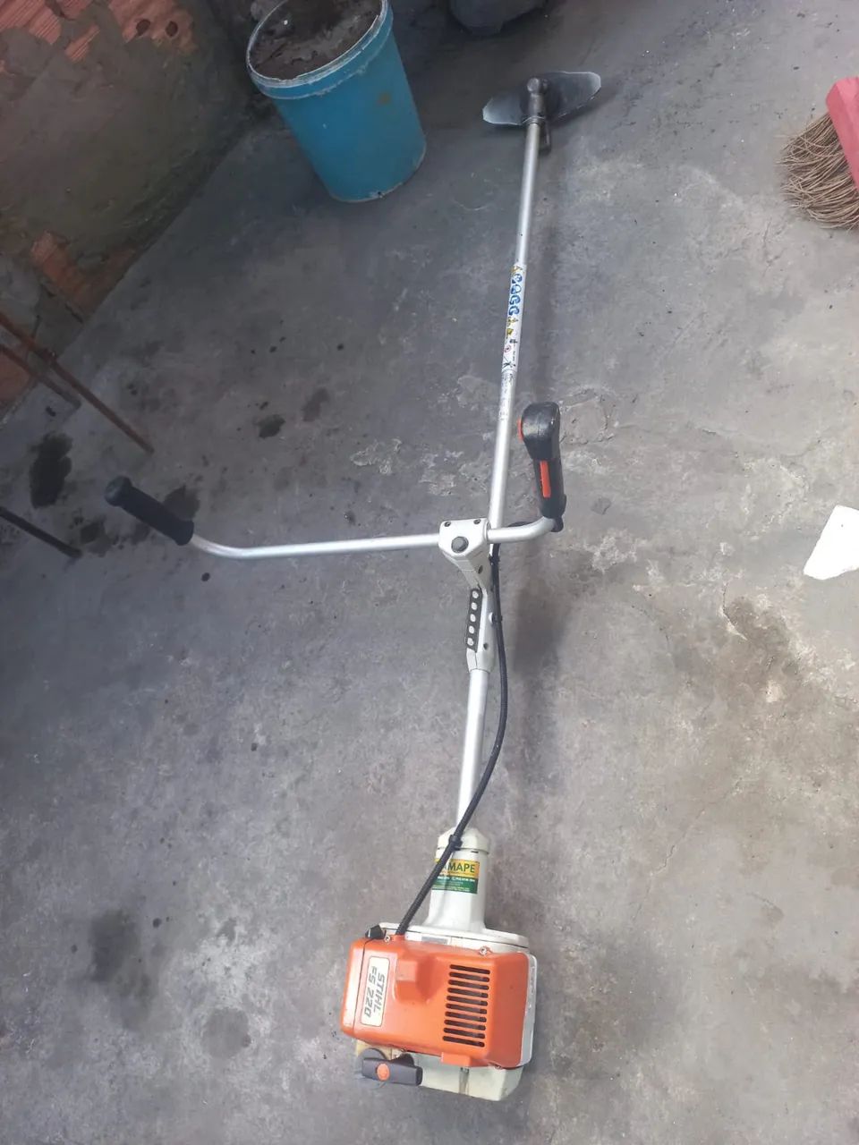Roçadeira sthil 