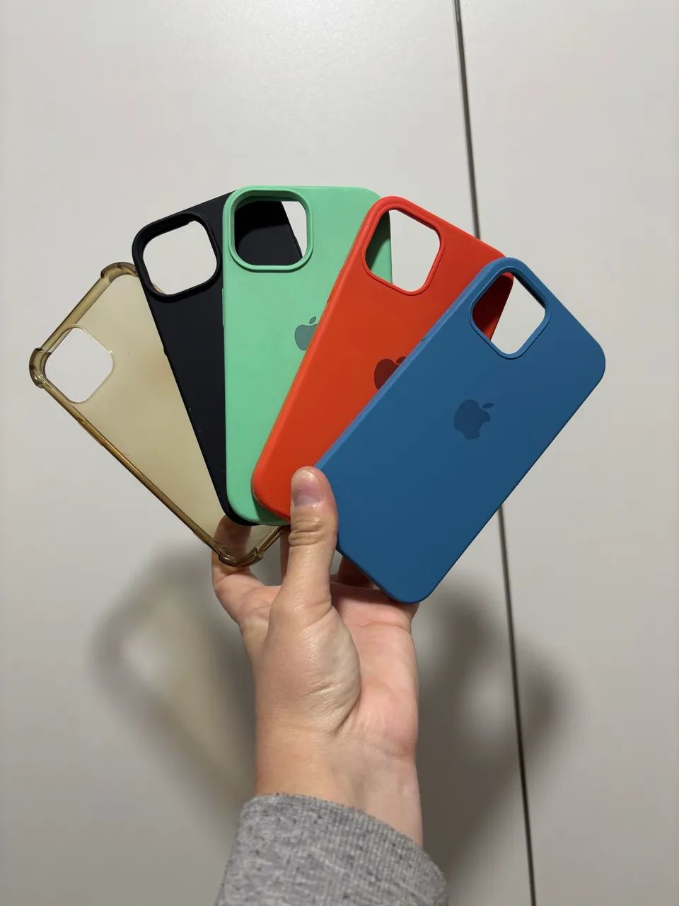 Caixa iPhone 12 + capinhas  - Foto 3