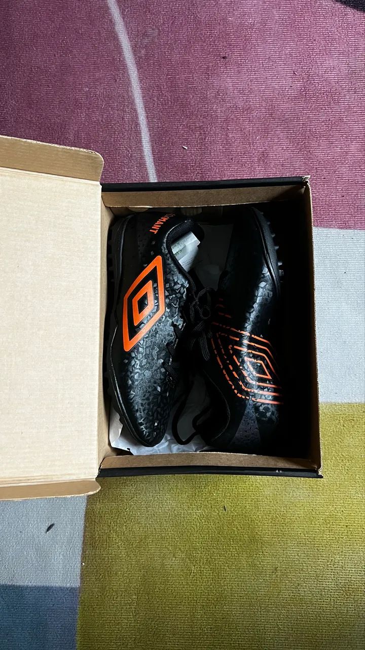CHUTEIRA UMBRO 31  - Foto 3