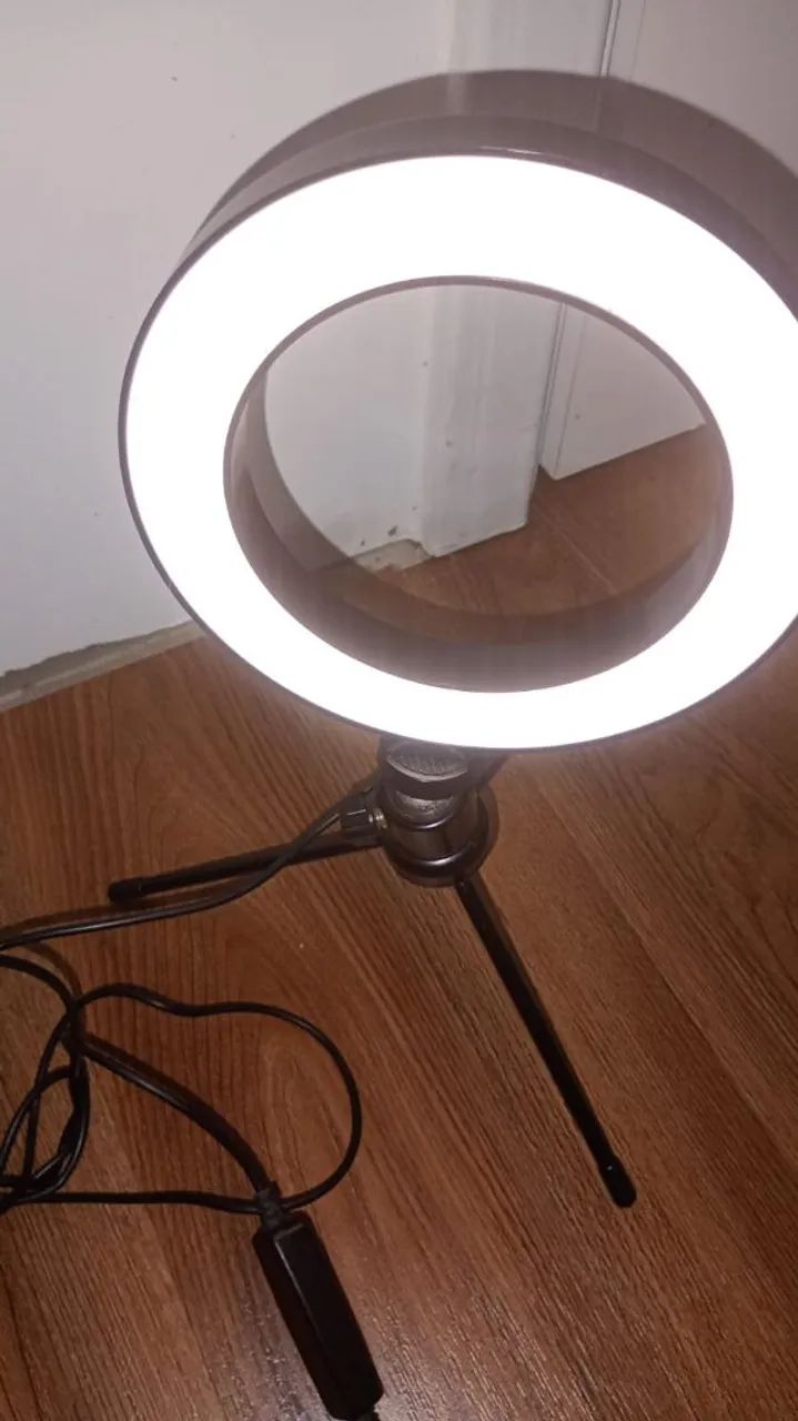  VENDO - RING LIGHT COM TRIPÉ  DE MESA - Foto 2