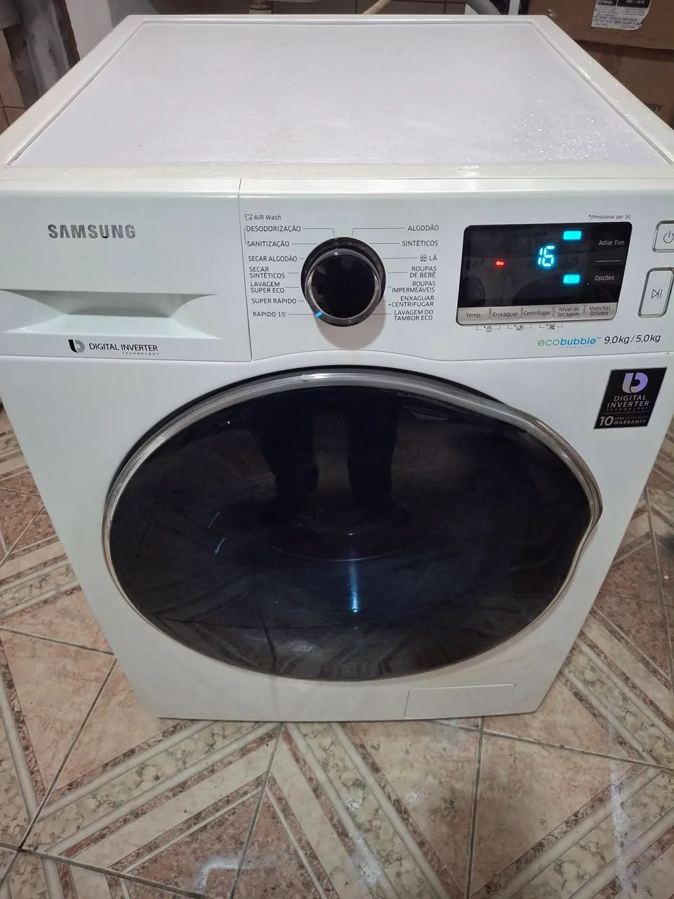 Lava e seca 220v semi nova 