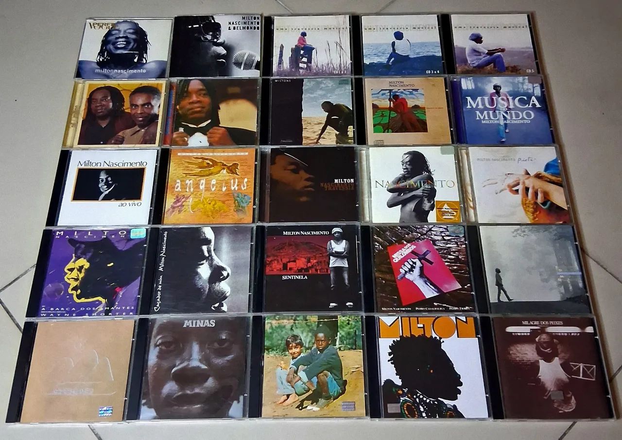 CD Milton Nascimento Lote com 25 Discos 