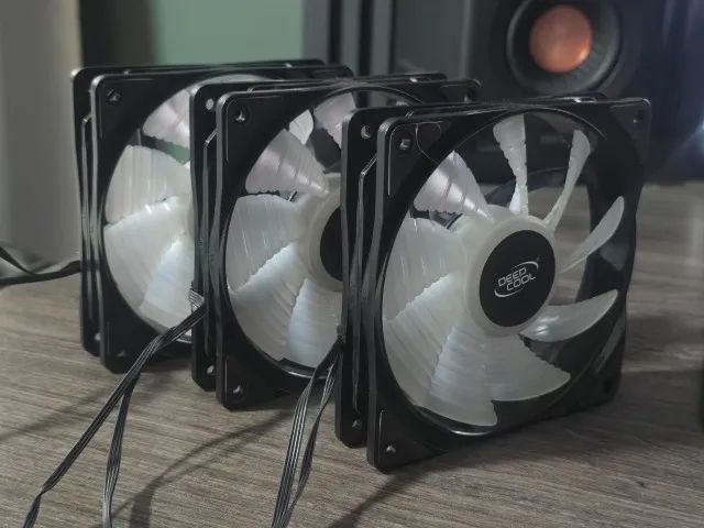 Kit 3 Ventoinhas DeepCool CF120 rgb + adaptador 3x1  - Foto 2
