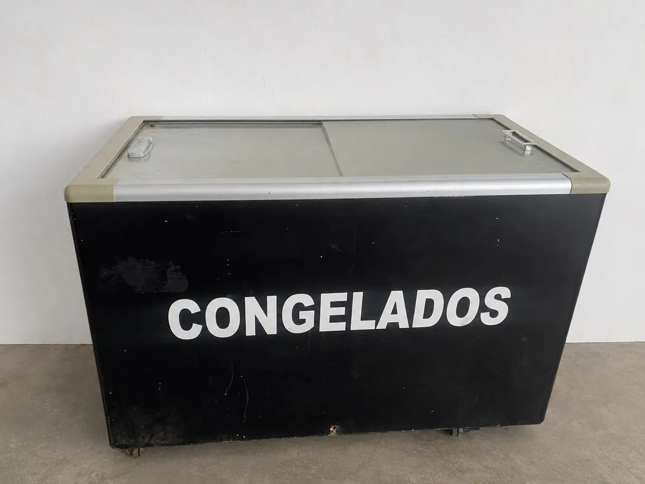 Vendo freezer 