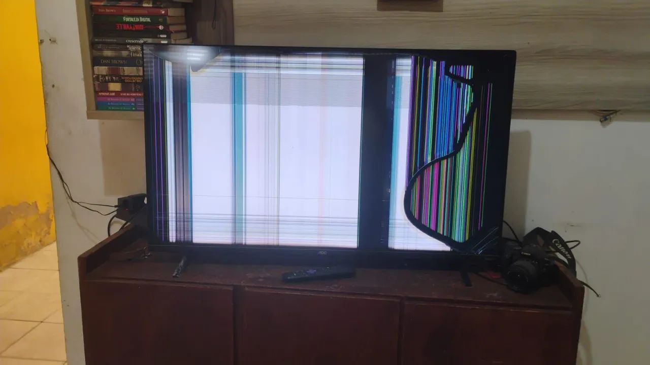 Roku Tv 36" com a tela quebrada  - Foto 4