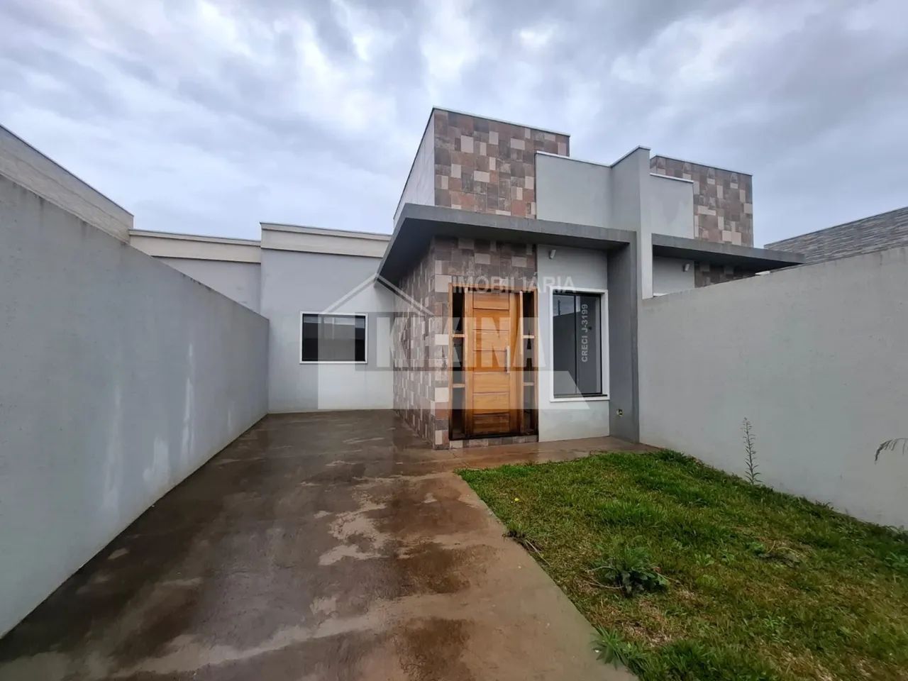 CASA COM 3 QUARTOS E SUITE NA DONA MARLY