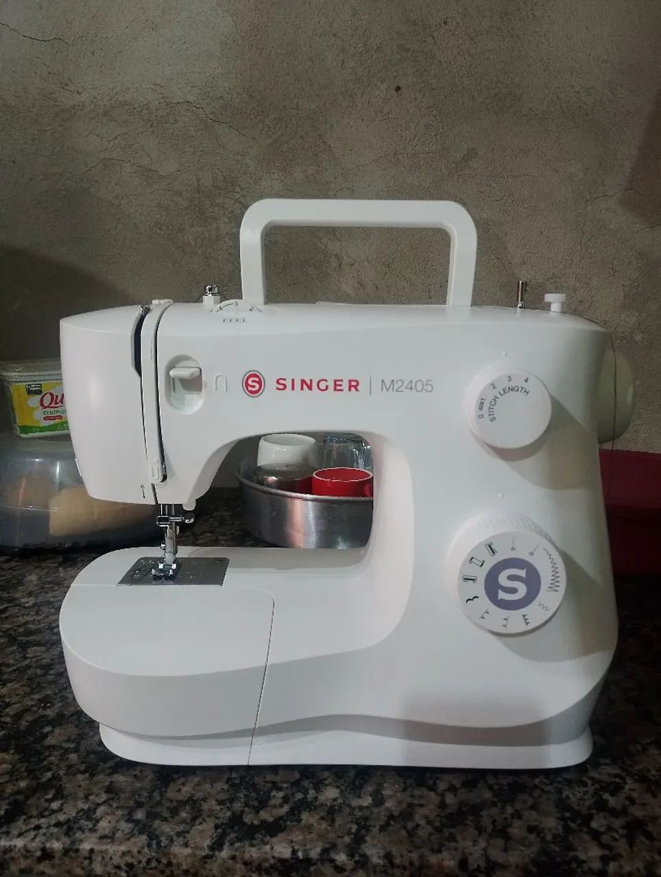 Máquina de costura nova Singer nunca usada  - Foto 2