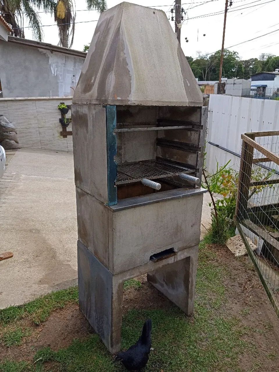 Vendo churrasqueira usada