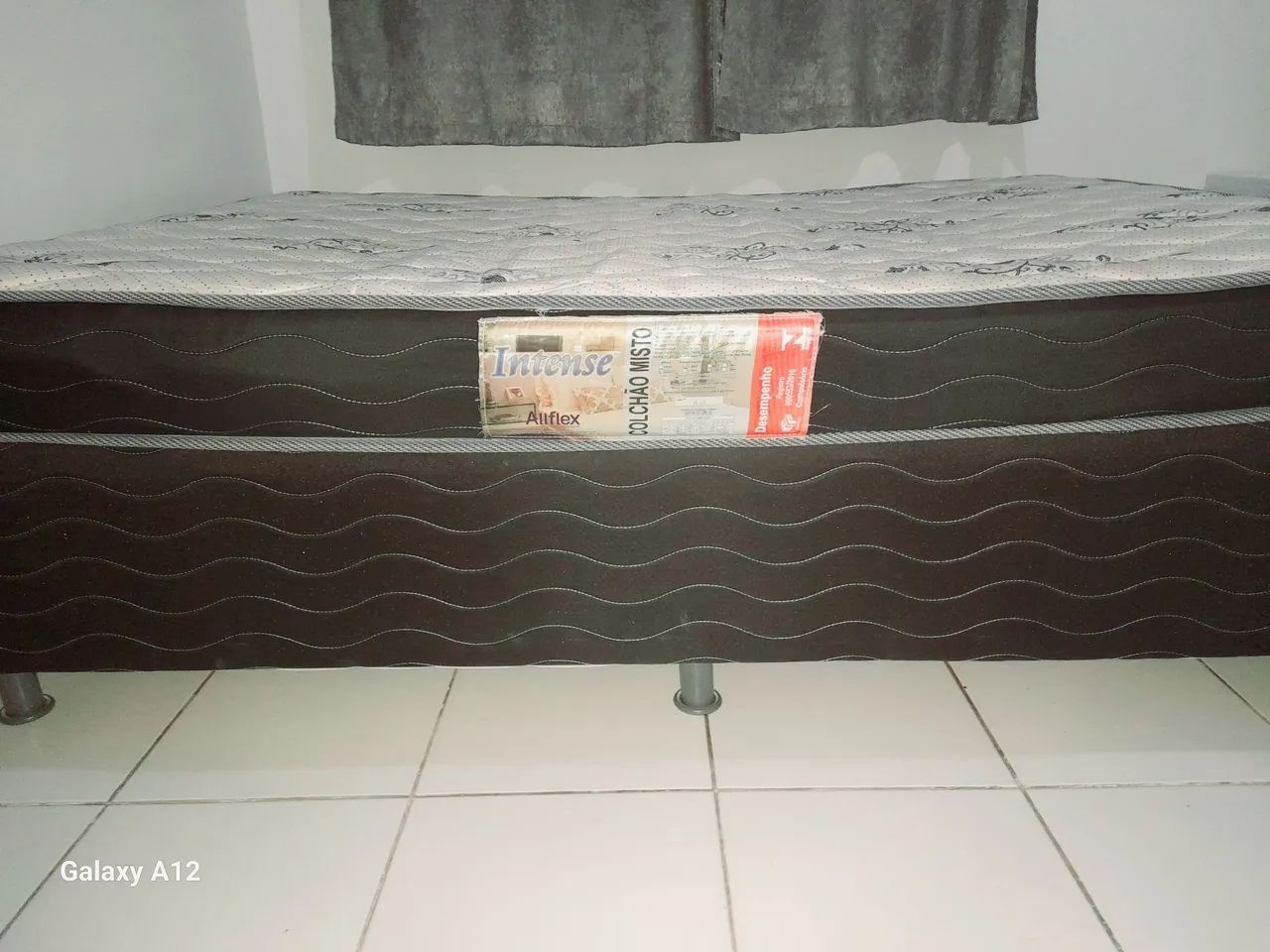 Cama box com base+ colchão  - Foto 2