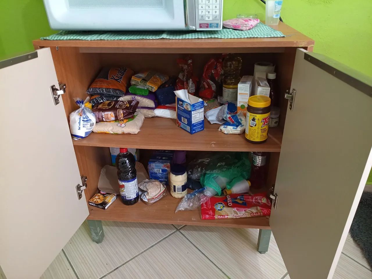Vendo microondas e Armário de cozinha  - Foto 2
