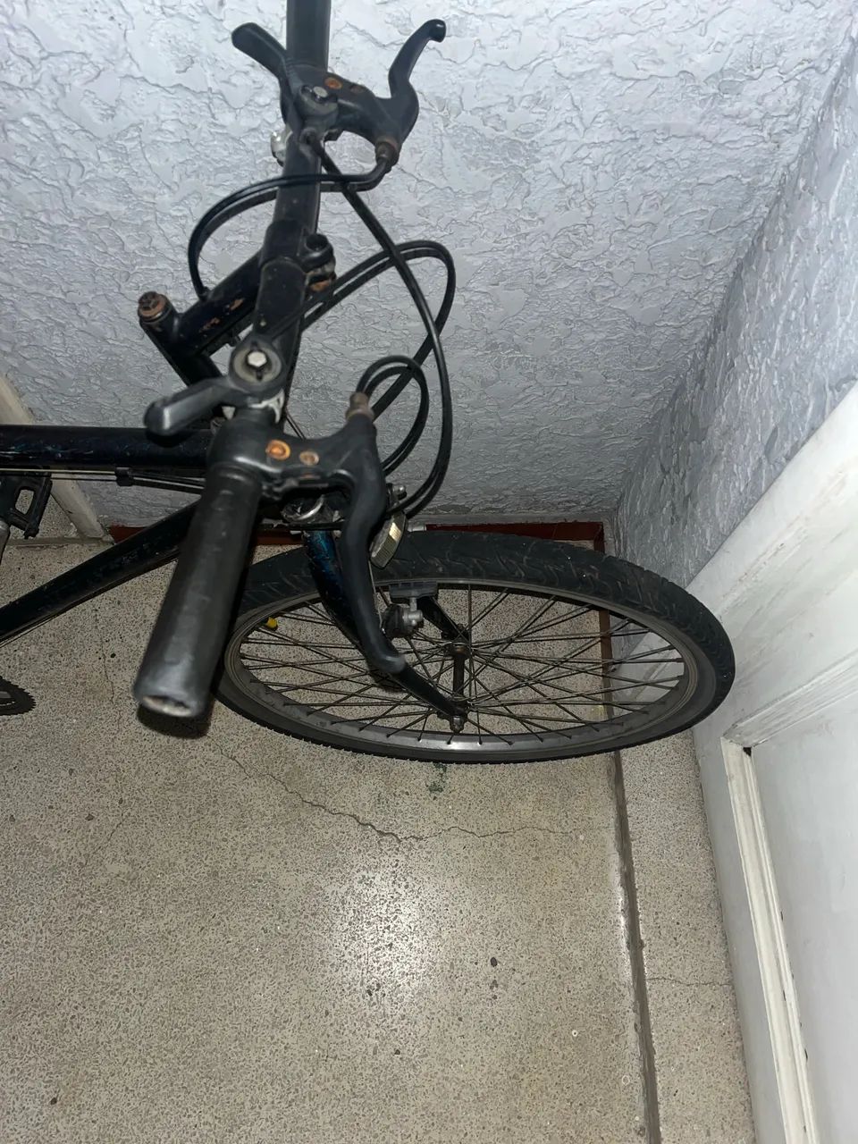 Bicicleta aro 26 com marcha - Foto 2