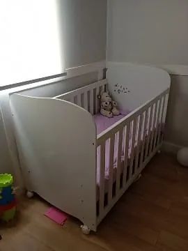 Berço Uli com colchão! Em ótimo estado
