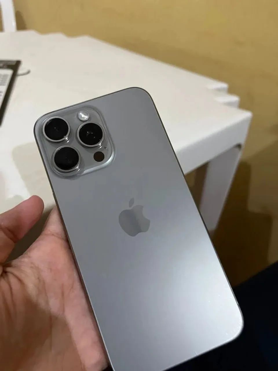 iPhone 15 pro Max - Foto 4