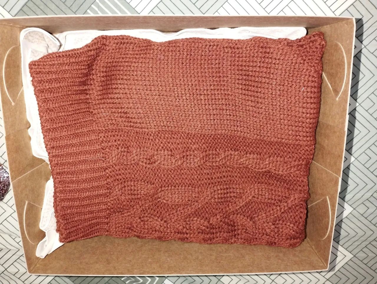 Lote de 4 Peças de Roupas Femininas - Foto 4