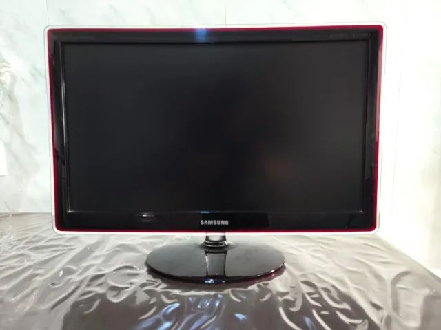 Tv 24 Polegadas Monitor Samsung, funcionando, mas com manchas na tela  (não Envio) - Foto 3