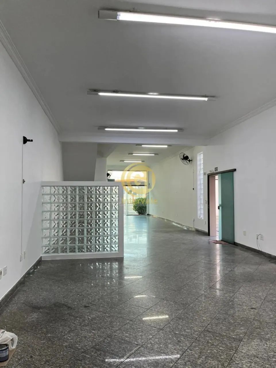 CASA COMERCIAL PARA LOCAÇÃO NO CENTRO DE JACAREI - Foto 2