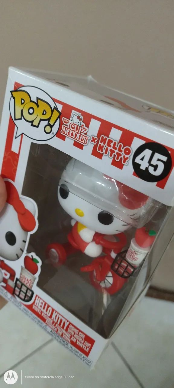 Funko POP Hello Kitty andando de bicicleta com copo de Noodle  - Foto 2