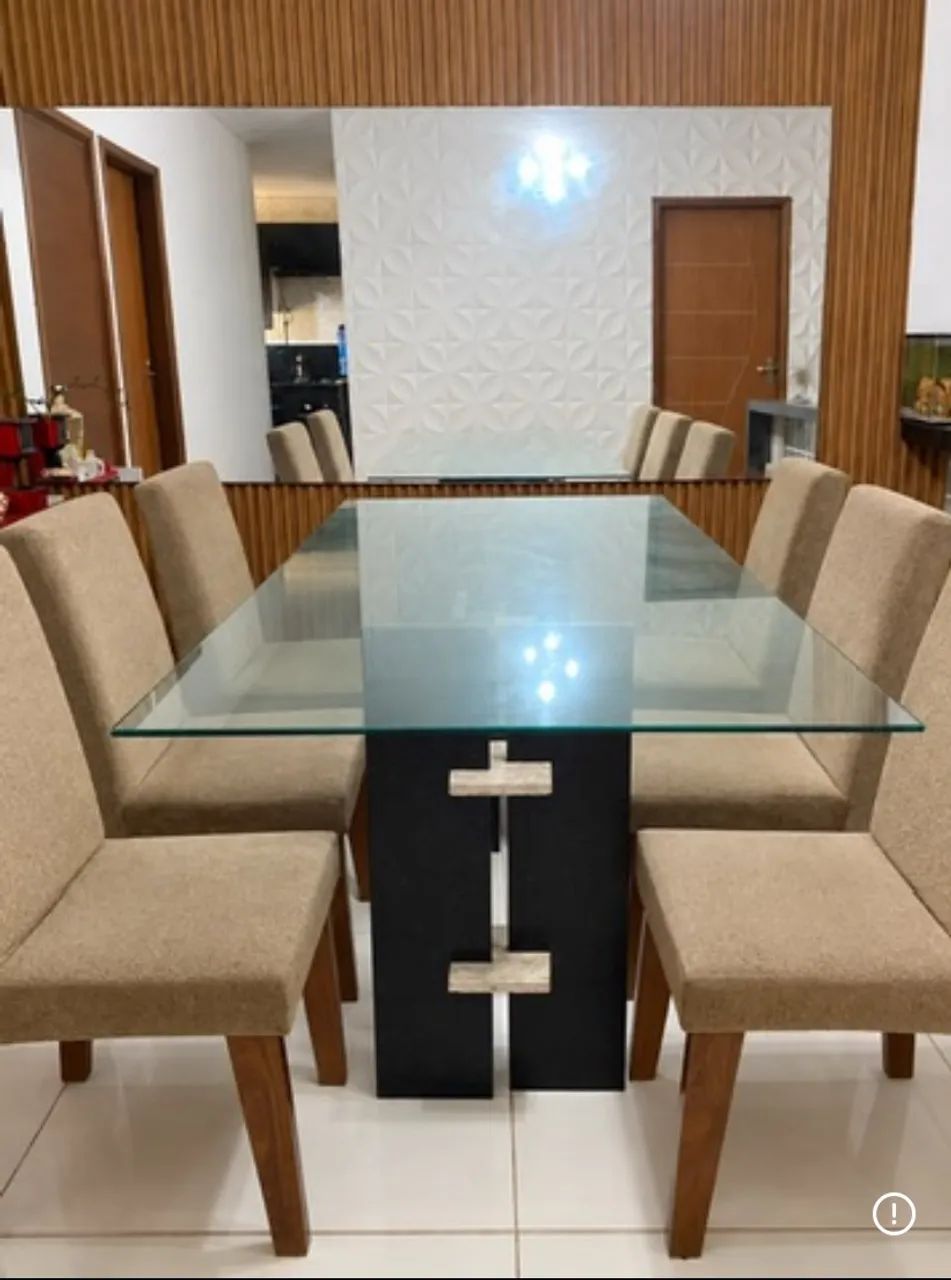 Mesa com 6 cadeiras
