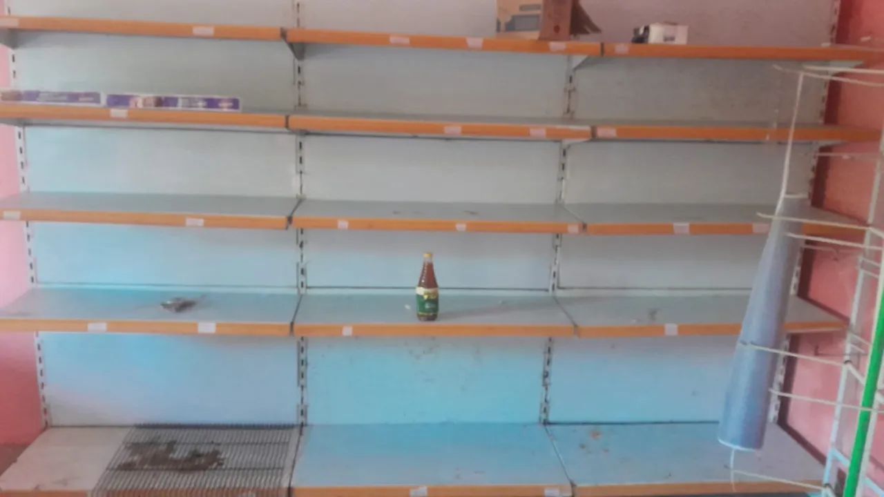 ? VENDO 10 PRATELEIR! - Foto 4