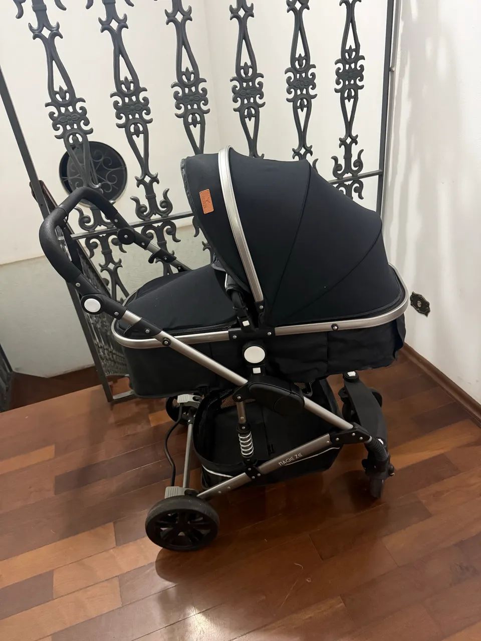 Carrinho de Bebê Europeu 2 em 1 ( só carrinho ) semi novo 